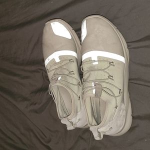 Under armor shoes